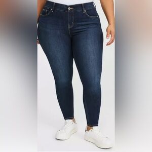 EUC - Torrid Bombshell Skinny Premium Stretch High Rise Jeans Size: 24 Short